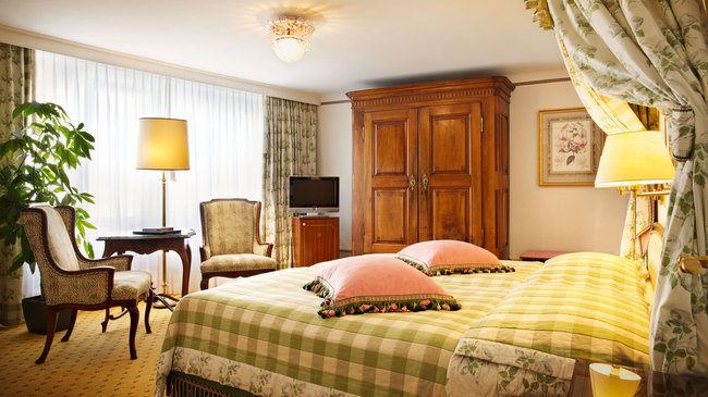 e6f0cc9c-a428-4371-bdbb-be03c24f316c-sd.jpg